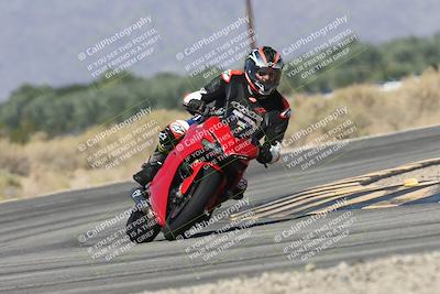 media/Oct-13-2025-Moto Forza (Mon) [[a66d839500]]/3-B Group/Session 3 (Turn 16)/